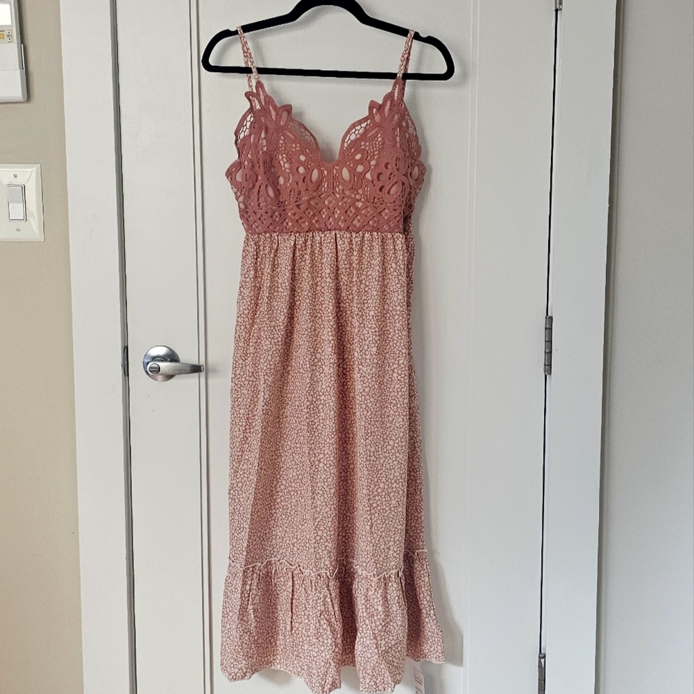 New w/tags Cupshe Rose VNeck Maxi Dress Size M